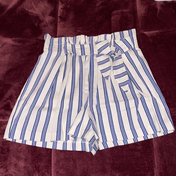 BCBGeneration high waist striped linen shorts - Picture 2 of 6